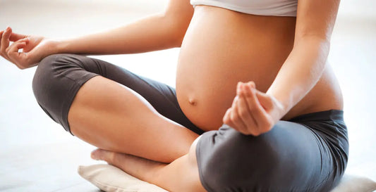 Yoga Prenatal: Una práctica consciente para el bienestar físico, emocional y espiritual durante el embarazo
